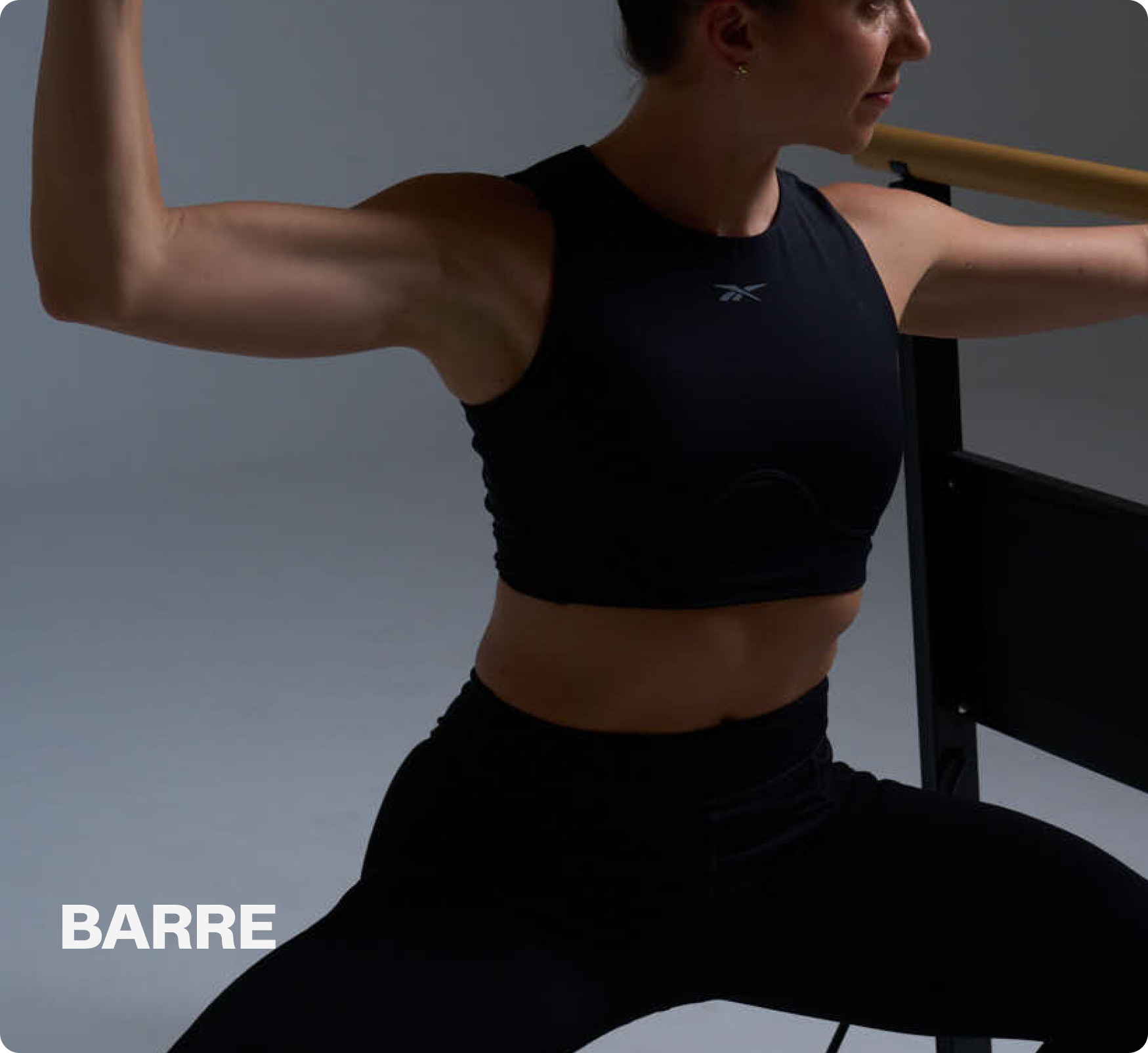 Persona entrenando barre.