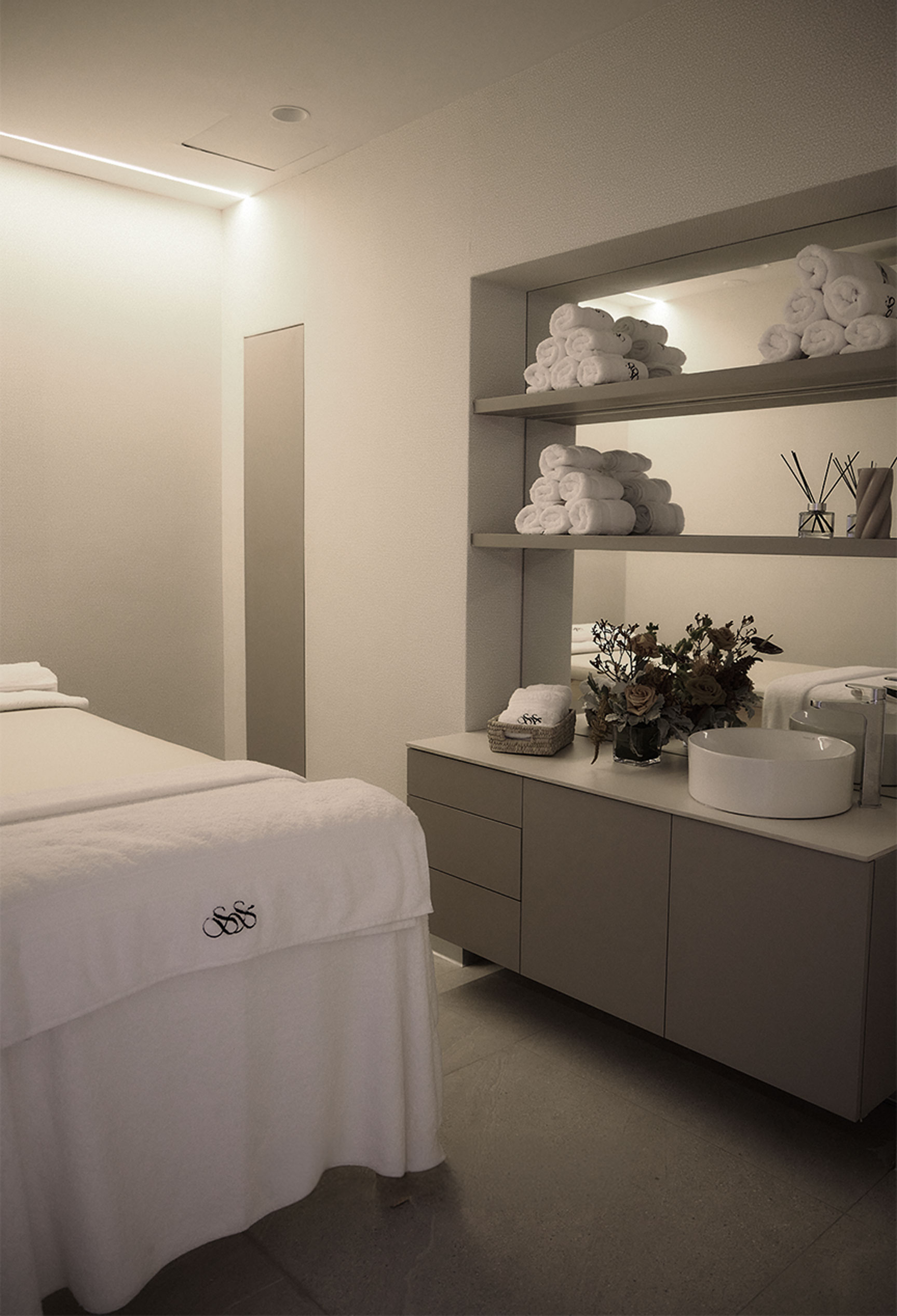 Spa de Classo con sauna y espacios de recovery.